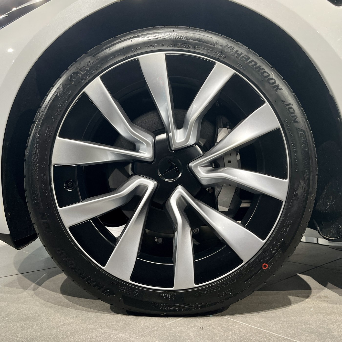 A 19-inch wheel and tyre on a Tesla Model 3
