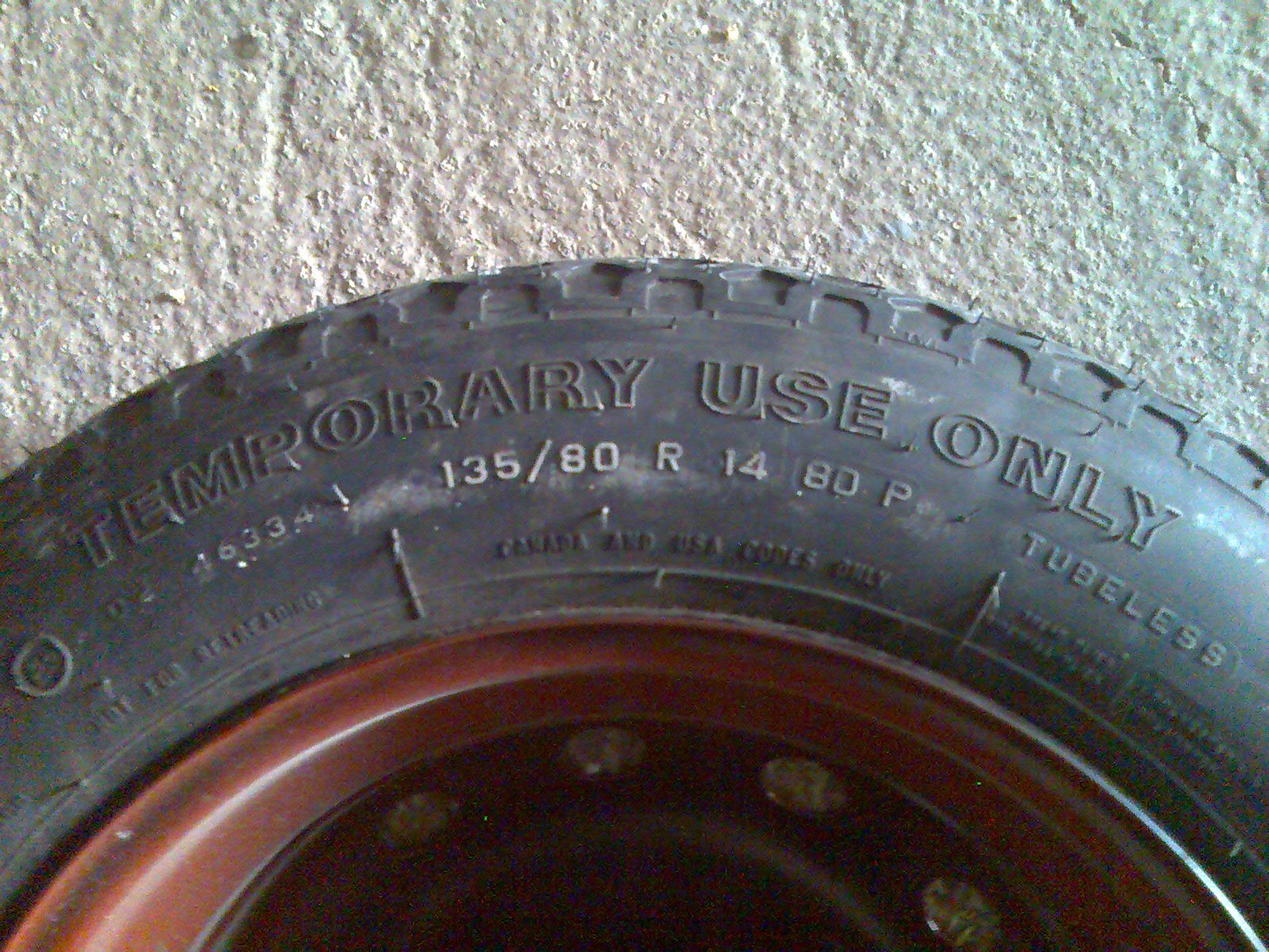 Size designation on a mounted tyre sidewall